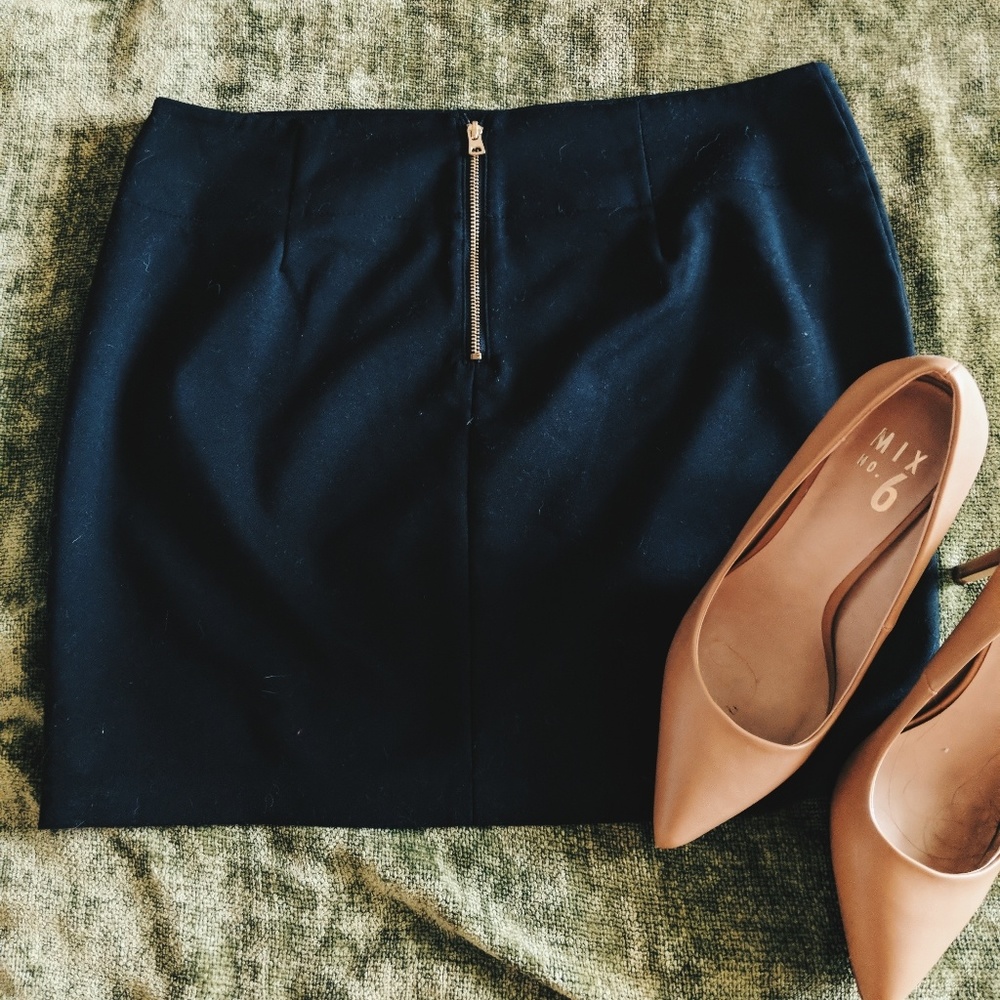 Black skirt